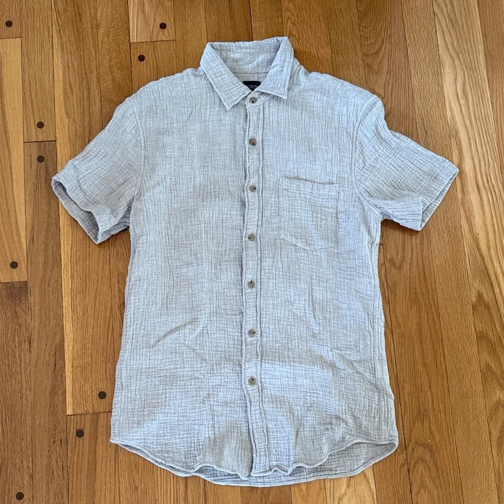 J.Crew Gray Cotton Gauze Button Down Shirt Men’s Small Short Sleeve Pocket